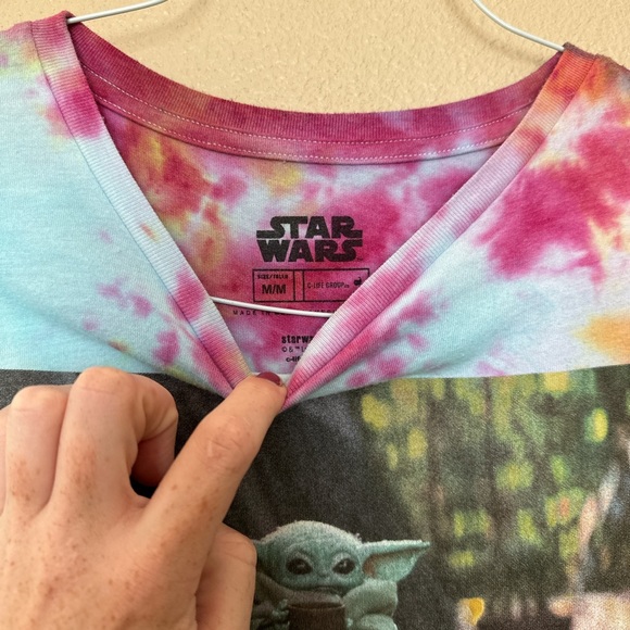 mandalorian Star Wars baby yoda tie dye tshirt - M 28x20 - Picture 3 of 10